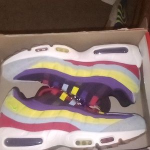 Nike airmax size 11 multicolor